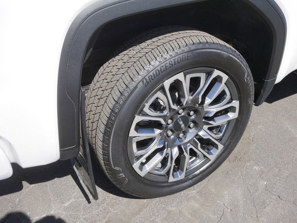 Used 2024 GMC Sierra 1500 Denali Ultimate AWD/4WD image 8