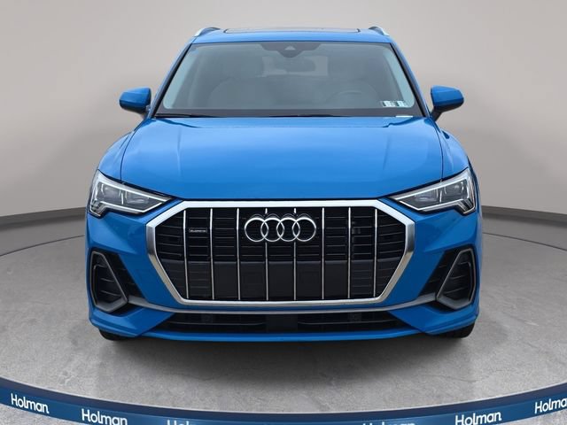Used 2023 Audi Q3 2.0T Premium w/ Convenience Package AWD/4WD image 3