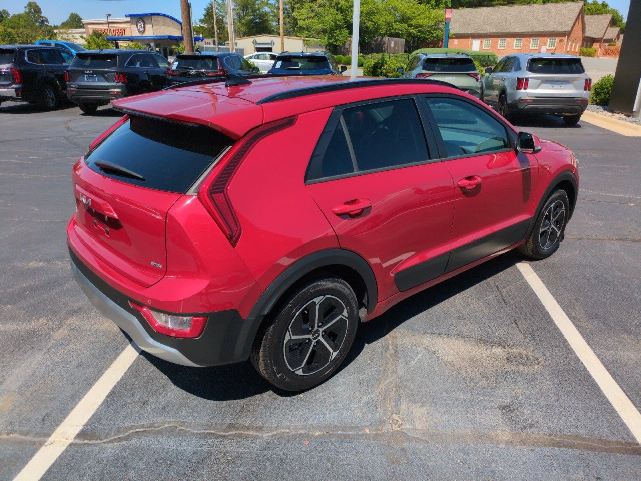 Used 2023 Kia Niro EX FWD image 7