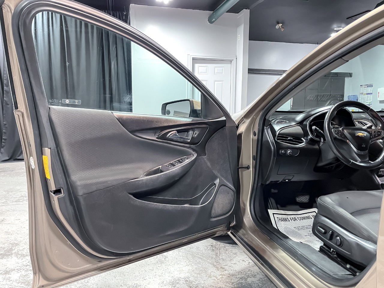 Used 2018 Chevrolet Malibu LT image 13