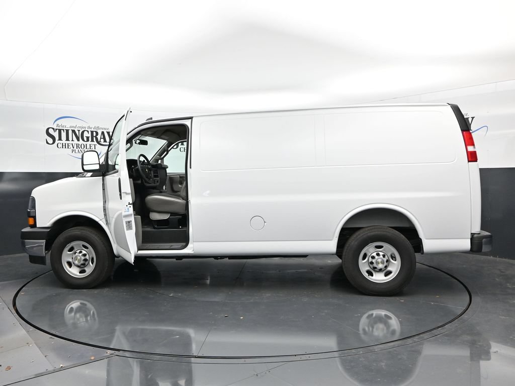 Certified 2025 Chevrolet Express 2500 w/ Driver Convenience Package RWD image 37