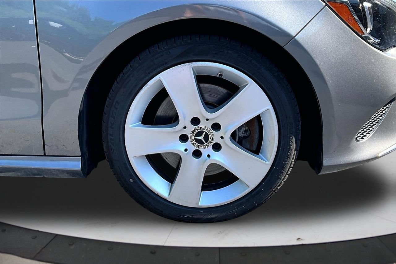 Used 2019 Mercedes-Benz CLA 250 4MATIC image 32