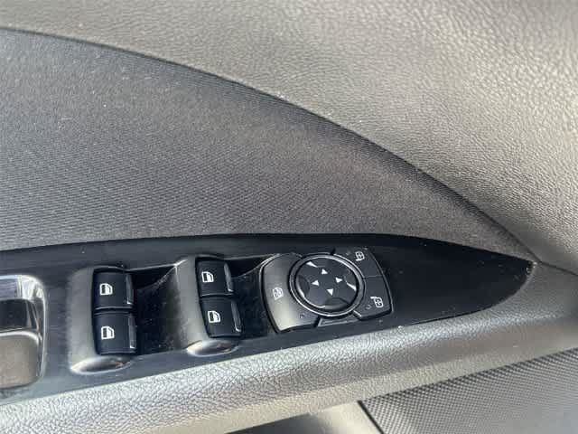 Used 2014 Ford Fusion SE FWD image 20