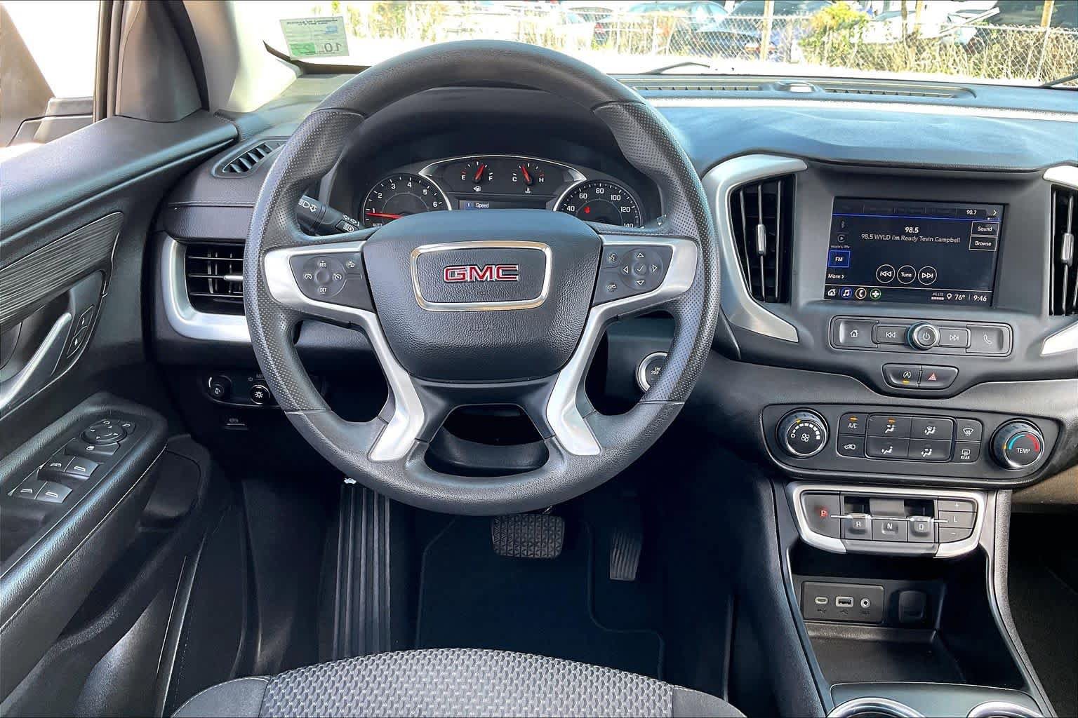 Used 2024 GMC Terrain SLE FWD image 12