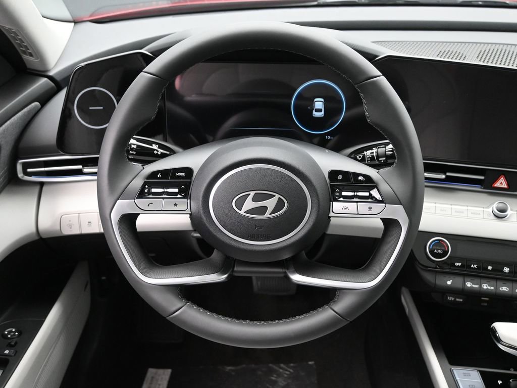 New 2025 Hyundai Elantra Limited image 21