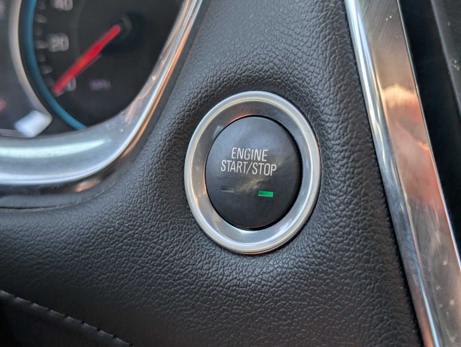 Used 2023 Chevrolet Traverse LT FWD image 22