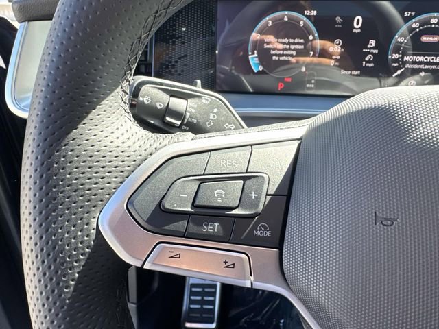 New 2026 Volkswagen Tiguan SE R-Line FWD image 17