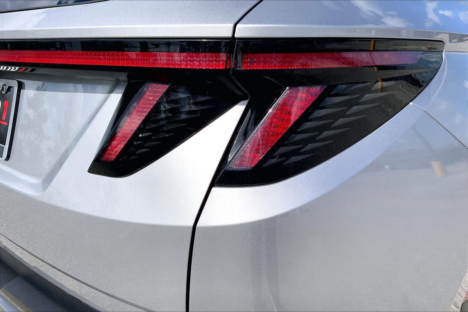 Certified 2022 Hyundai Tucson Limited FWD image 30