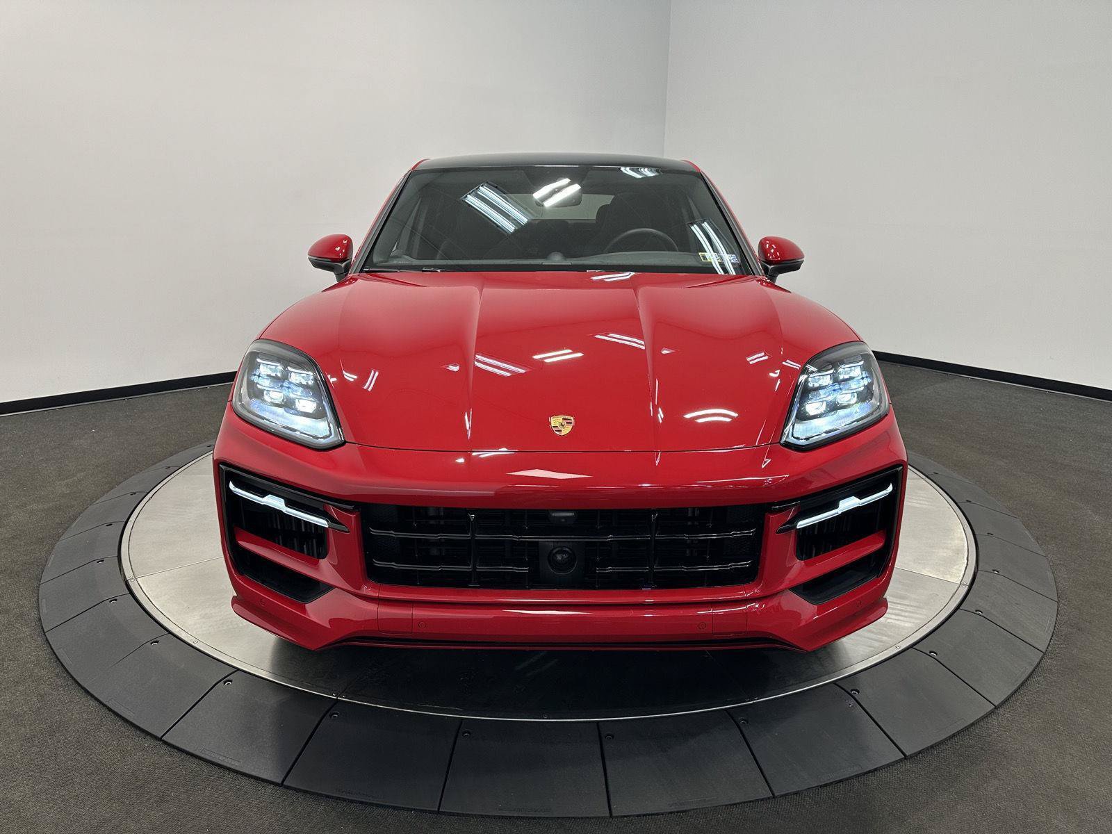 Certified 2026 Porsche Cayenne Coupe AWD/4WD image 10