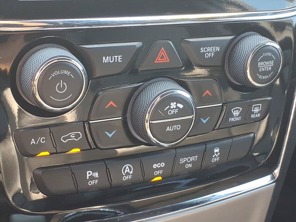Used 2021 Jeep Grand Cherokee Limited AWD/4WD image 30