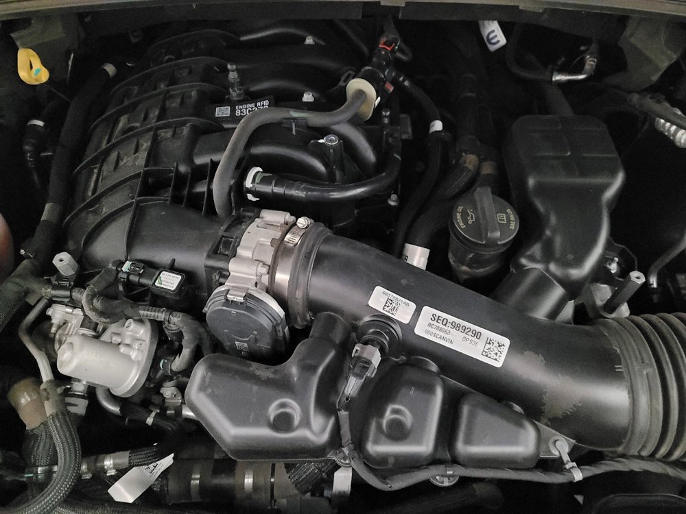 Used 2024 Jeep Grand Cherokee Laredo RWD image 30