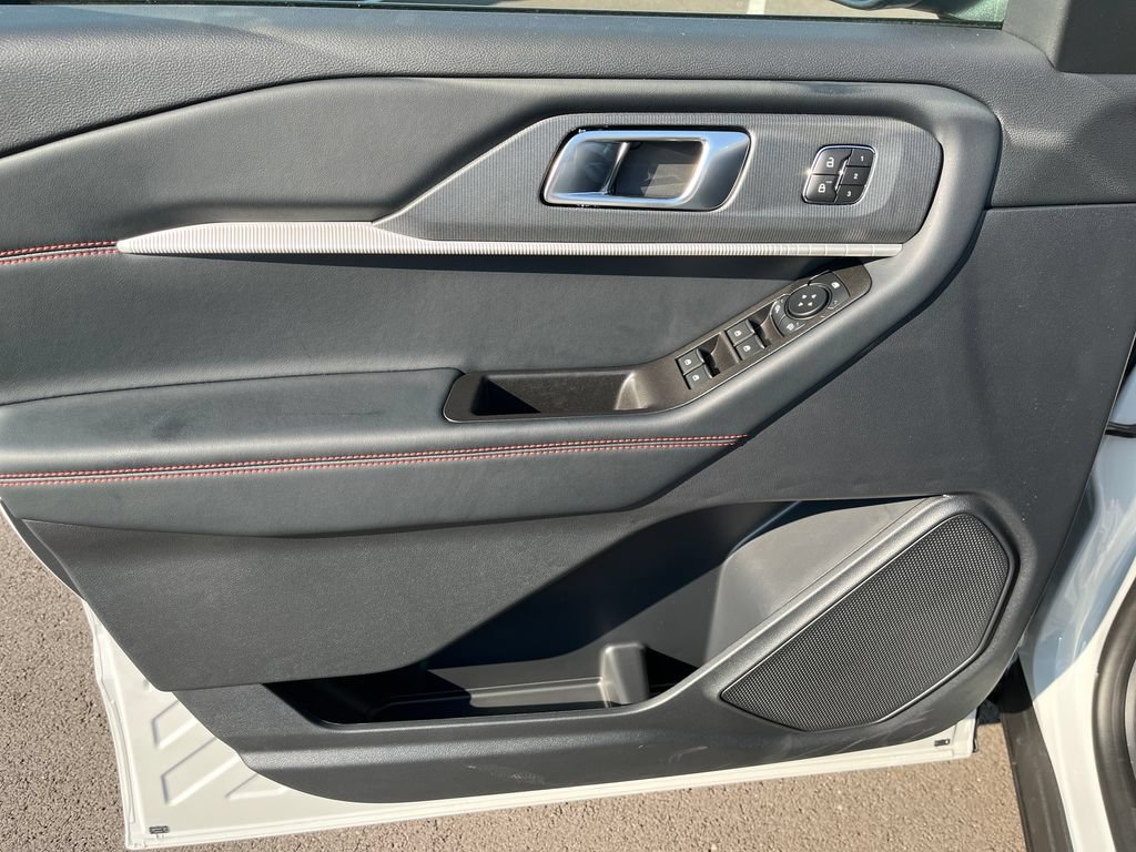 New 2027 Ford Explorer ST-Line AWD/4WD image 11