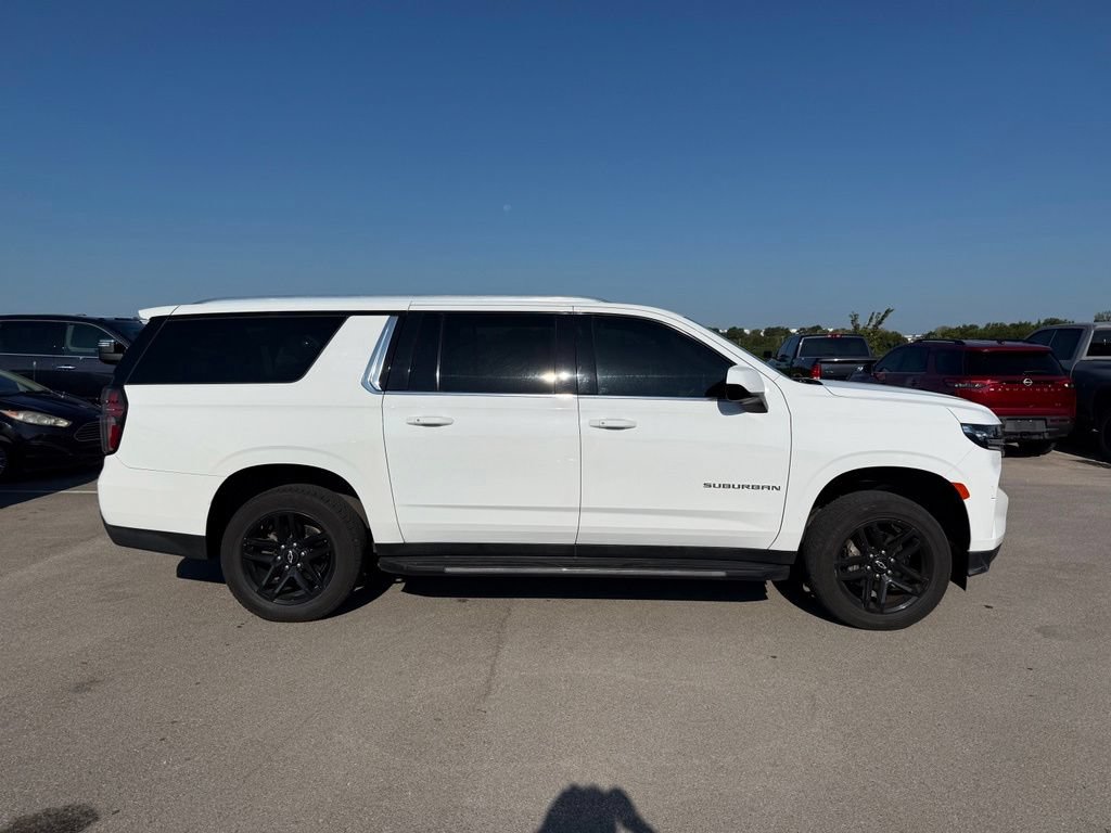 Used 2021 Chevrolet Suburban LT AWD/4WD image 15