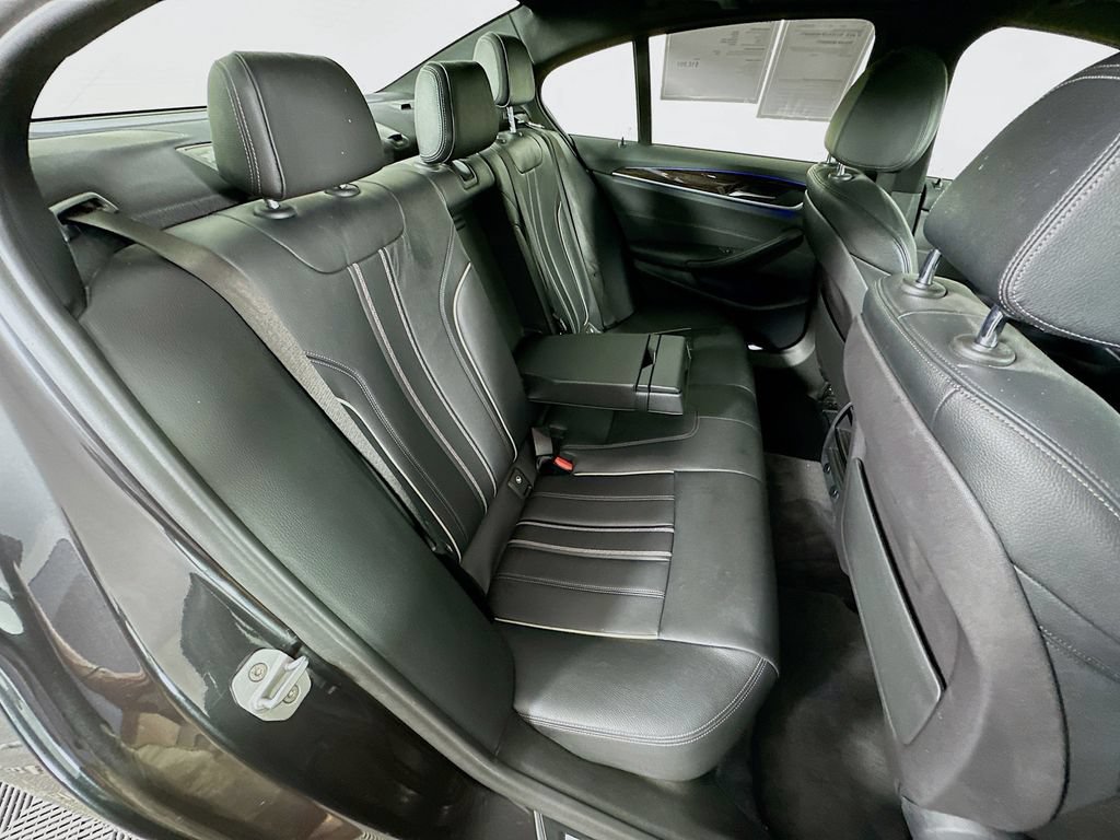 Used 2018 BMW 530e xDrive AWD/4WD image 39
