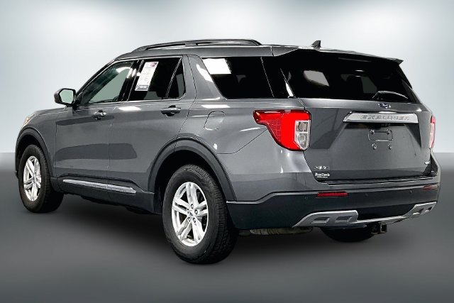 Used 2021 Ford Explorer XLT w/ Equipment Group 202A AWD/4WD image 5