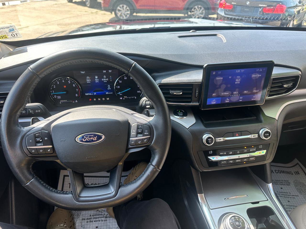 Used 2020 Ford Explorer XLT w/ Equipment Group 202A image 8