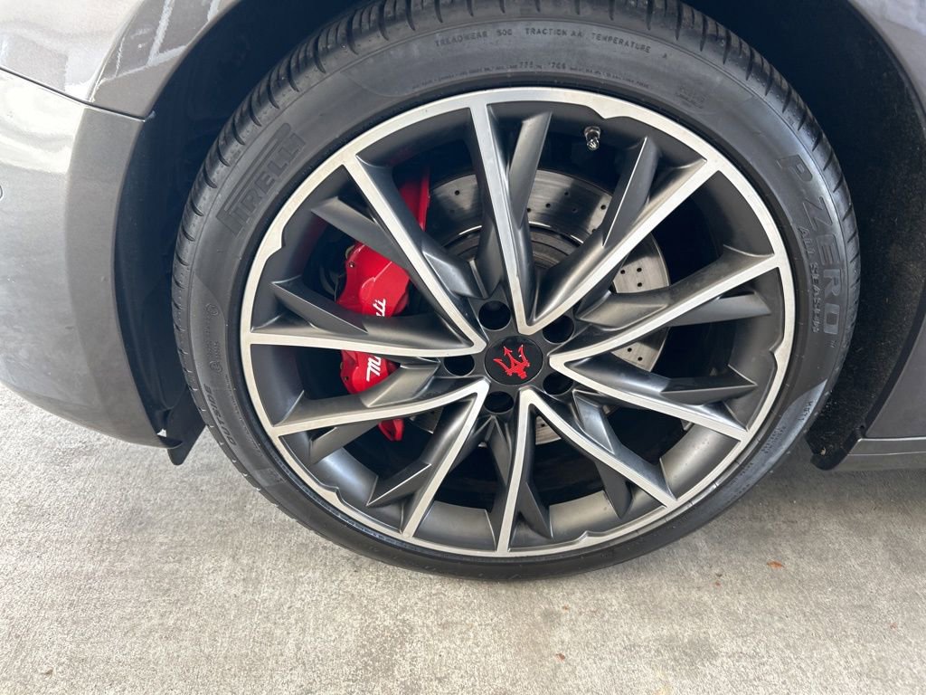 Used 2019 Maserati Ghibli S GranSport image 16