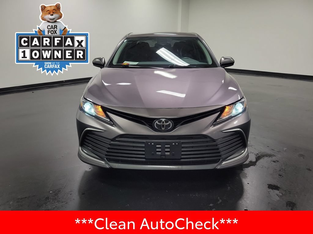 Used 2023 Toyota Camry LE FWD image 3