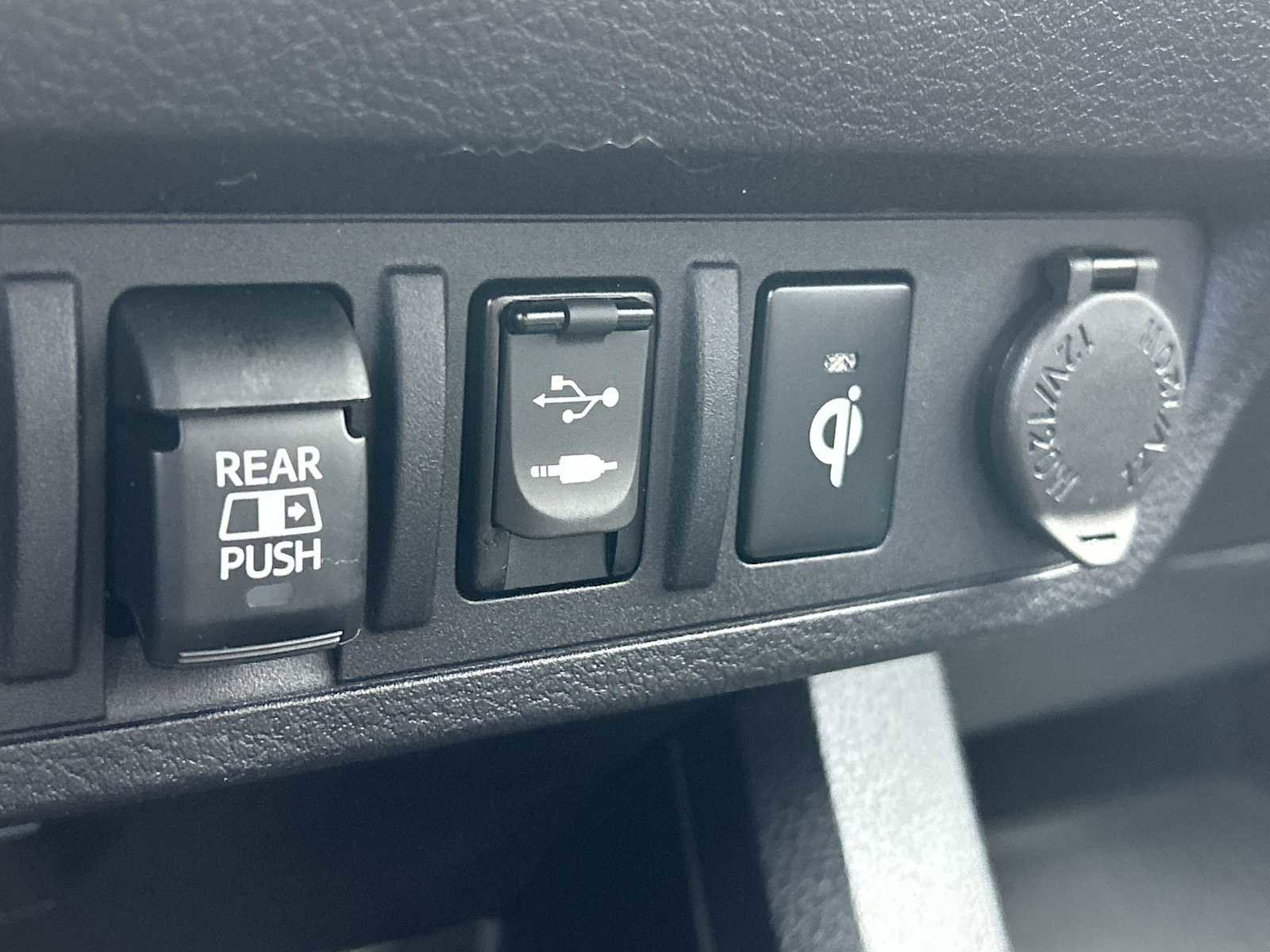 Used 2019 Toyota Tacoma TRD Off-Road AWD/4WD image 24