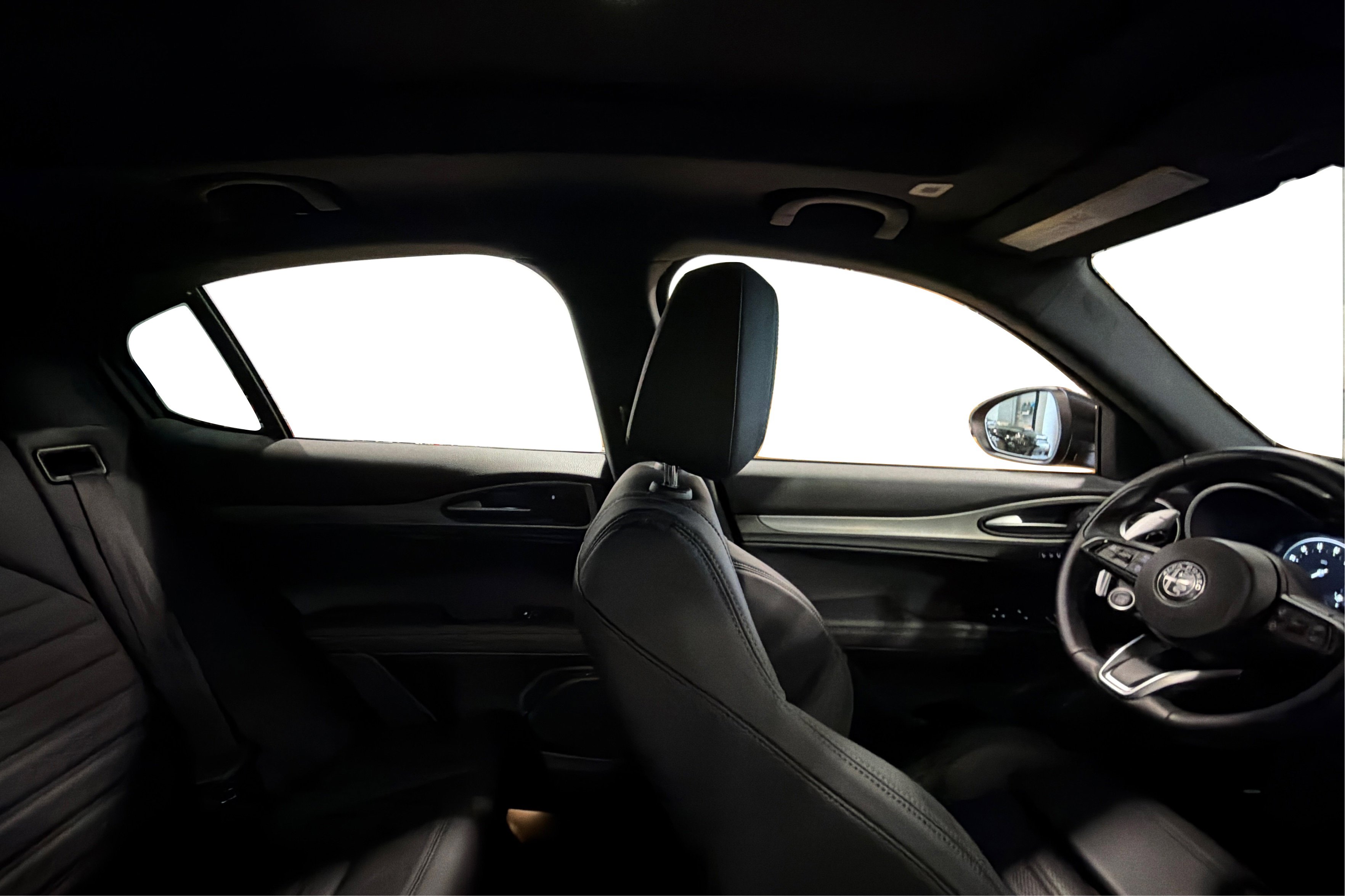 Used 2025 Alfa Romeo Stelvio Sprint w/ Veloce Package image 43