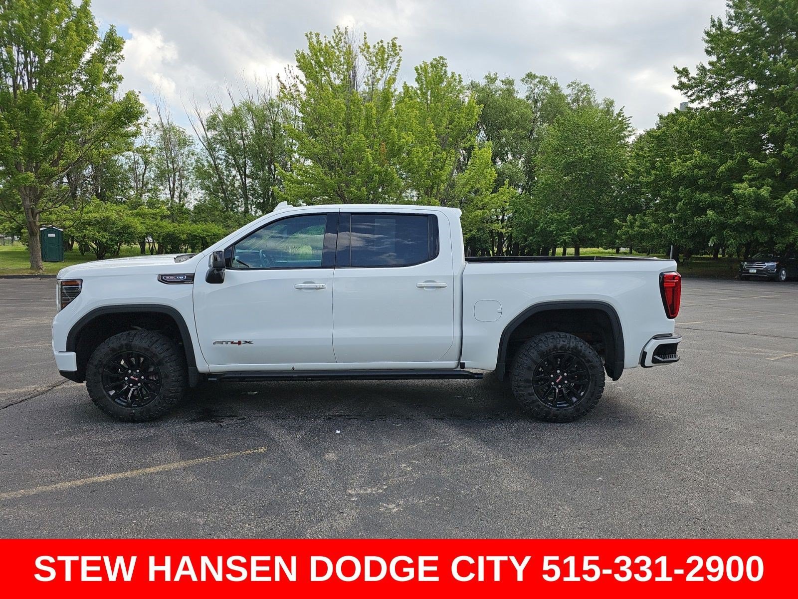 Used 2022 GMC Sierra 1500 AT4X AWD/4WD image 1