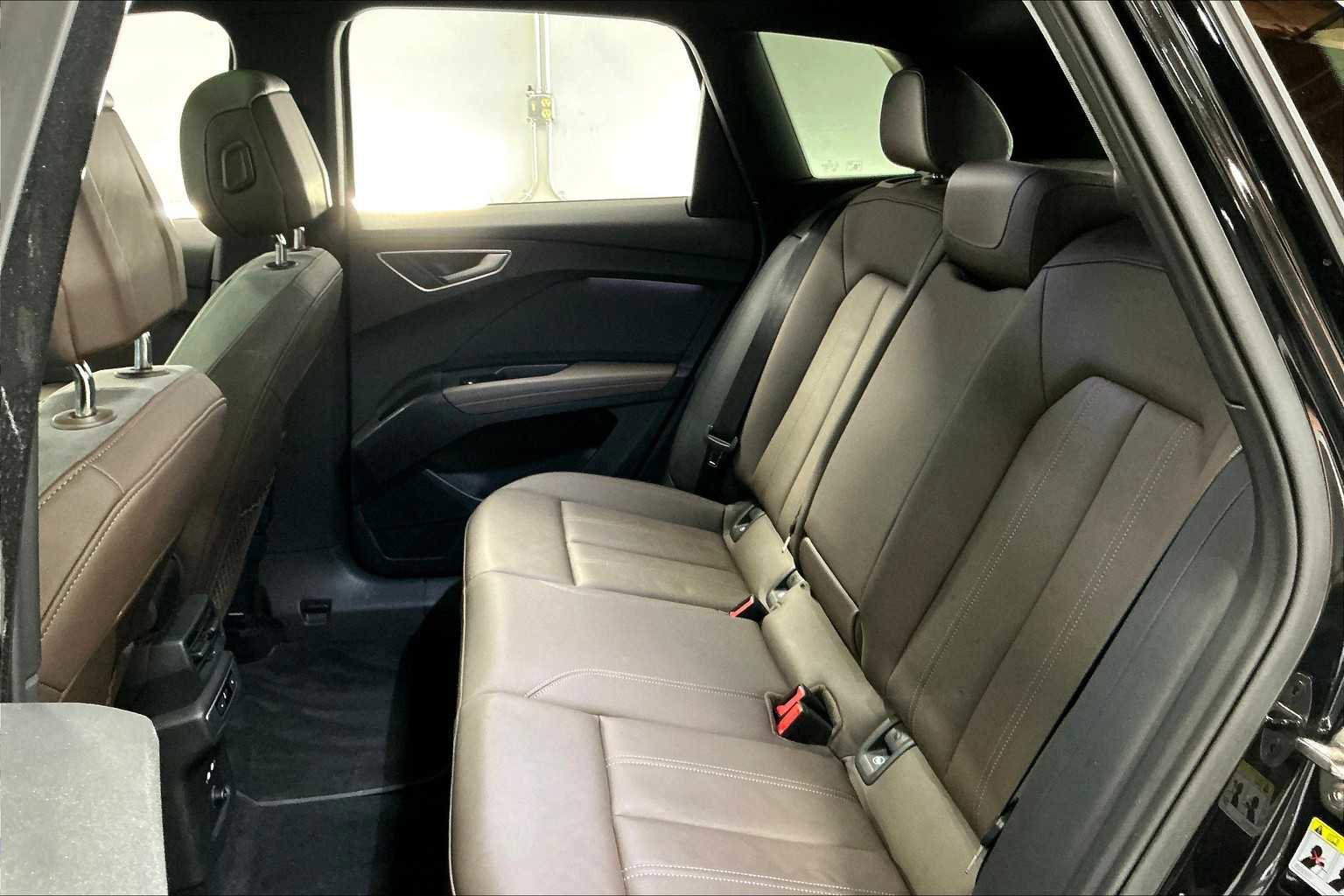 Used 2023 Audi Q4 e-tron Premium w/ Convenience Package image 28
