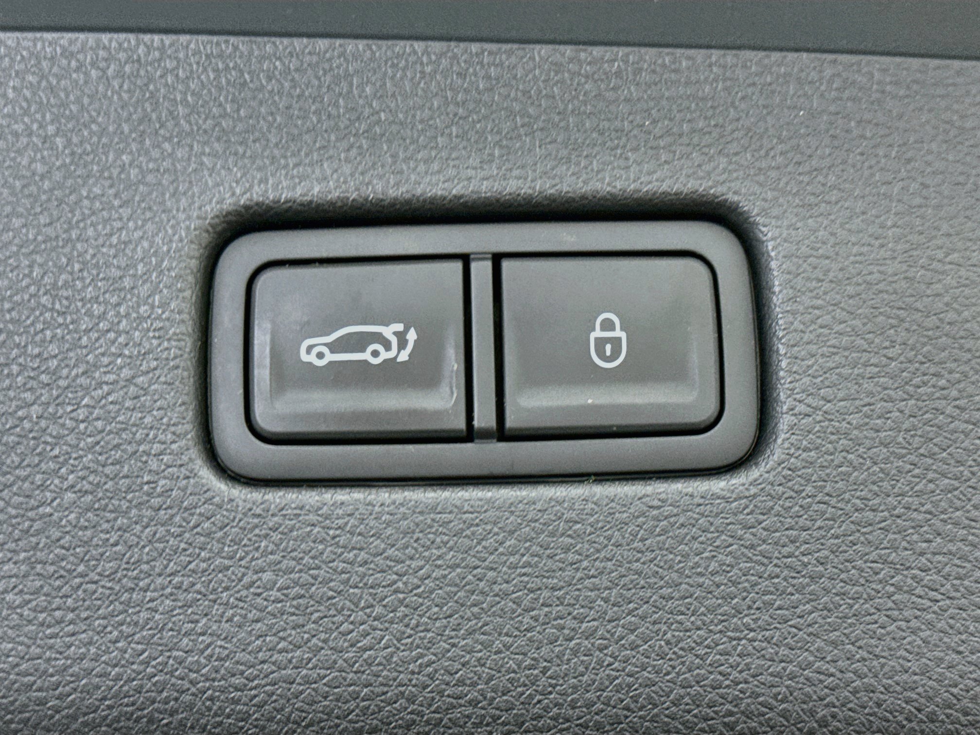 Used 2025 Genesis GV70 2.5T AWD/4WD image 31