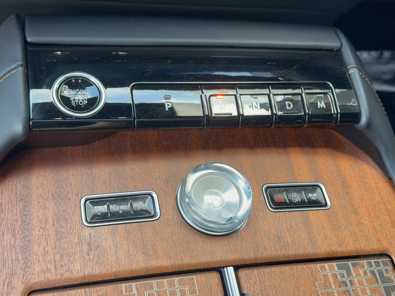Used 2025 Lincoln Navigator Black Label AWD/4WD image 21