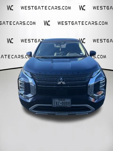 Used 2024 Mitsubishi Outlander FWD image 29
