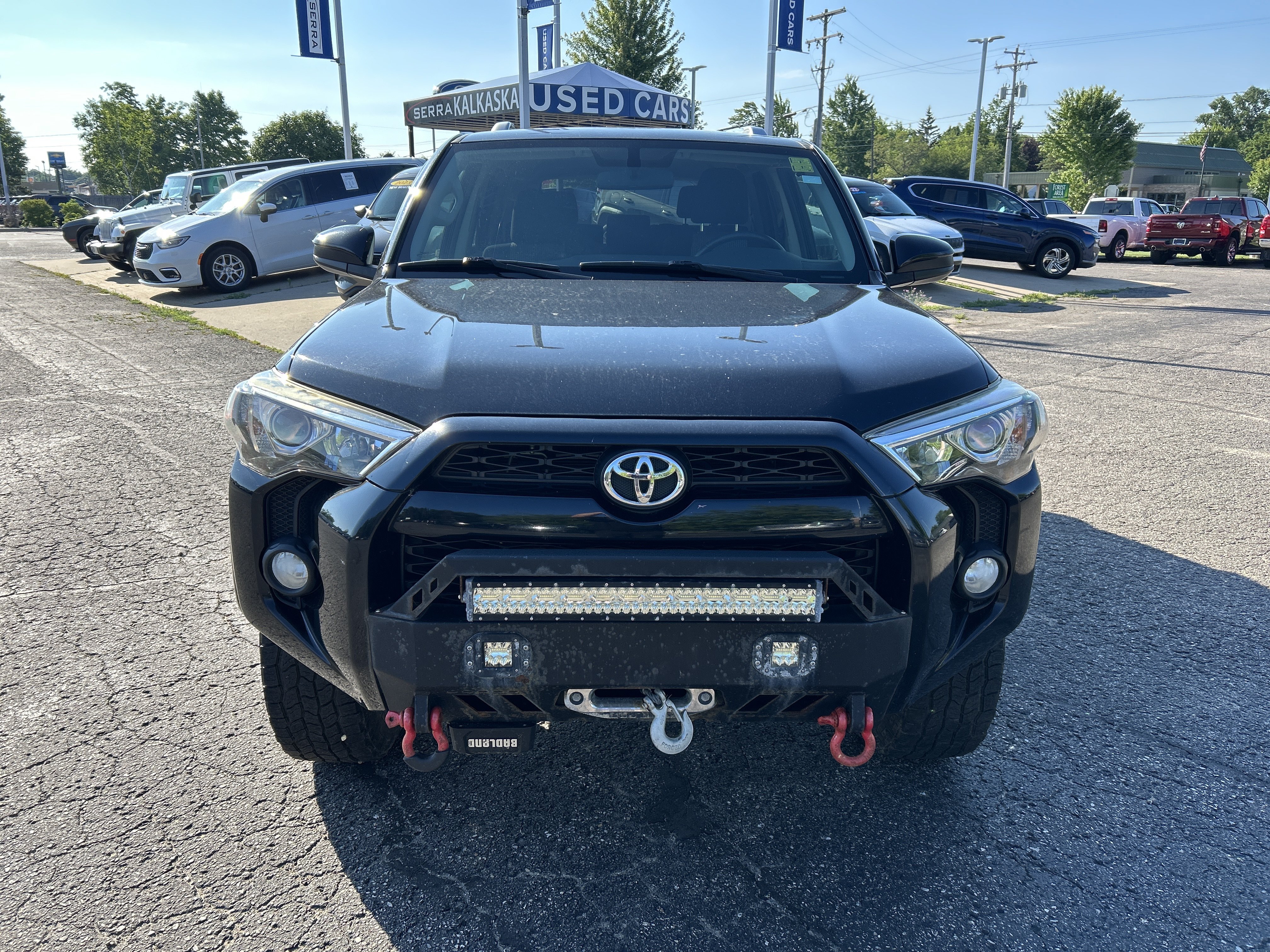 Used 2015 Toyota 4Runner SR5 AWD/4WD image 8