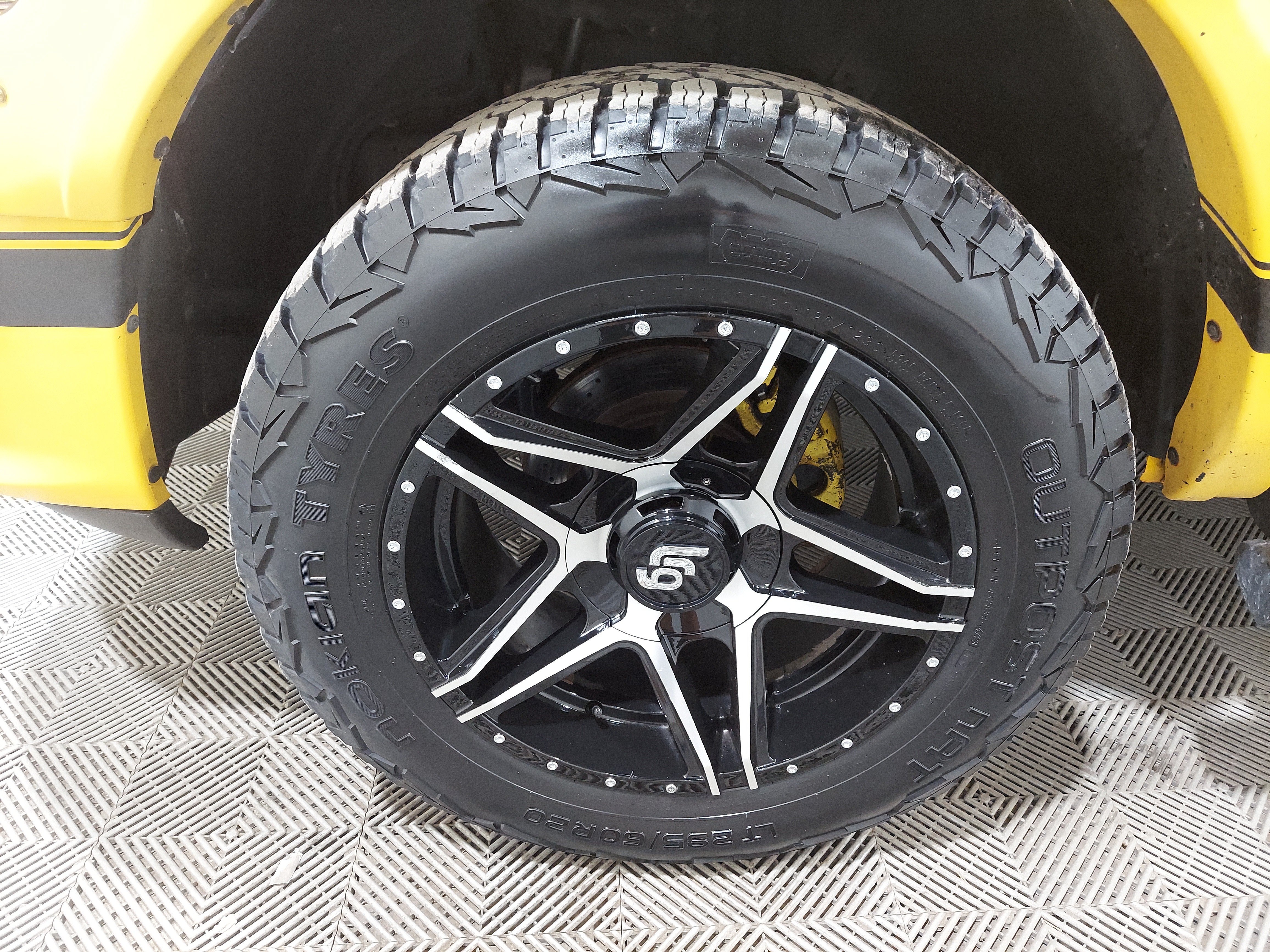 Used 2016 RAM 1500 Sport w/ Stinger Yellow Sport Package AWD/4WD image 5