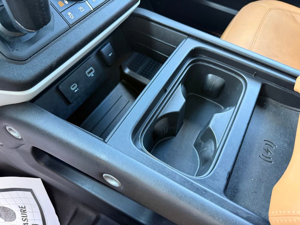 Used 2023 Land Rover Defender 130 SE image 26