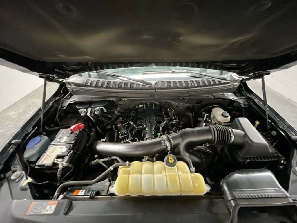 Used 2021 Ford Expedition XLT image 30