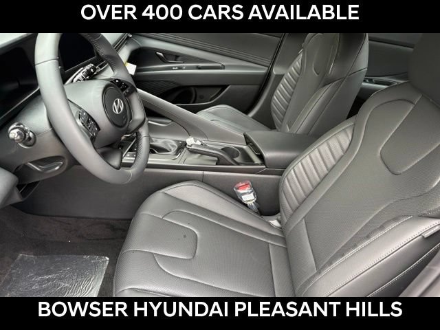 New 2026 Hyundai Elantra SEL Sport FWD image 4