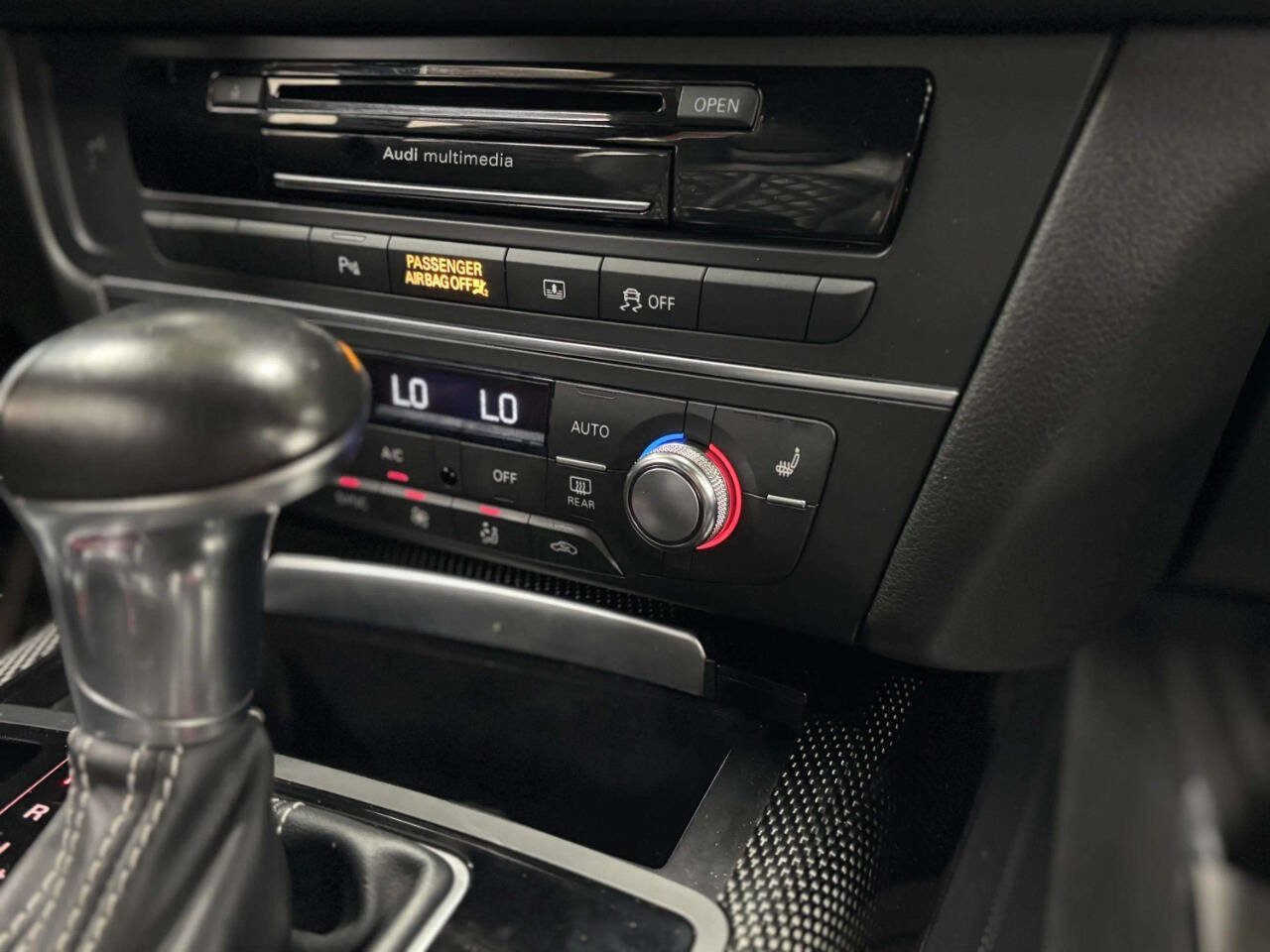 Used 2015 Audi S6 AWD/4WD image 31