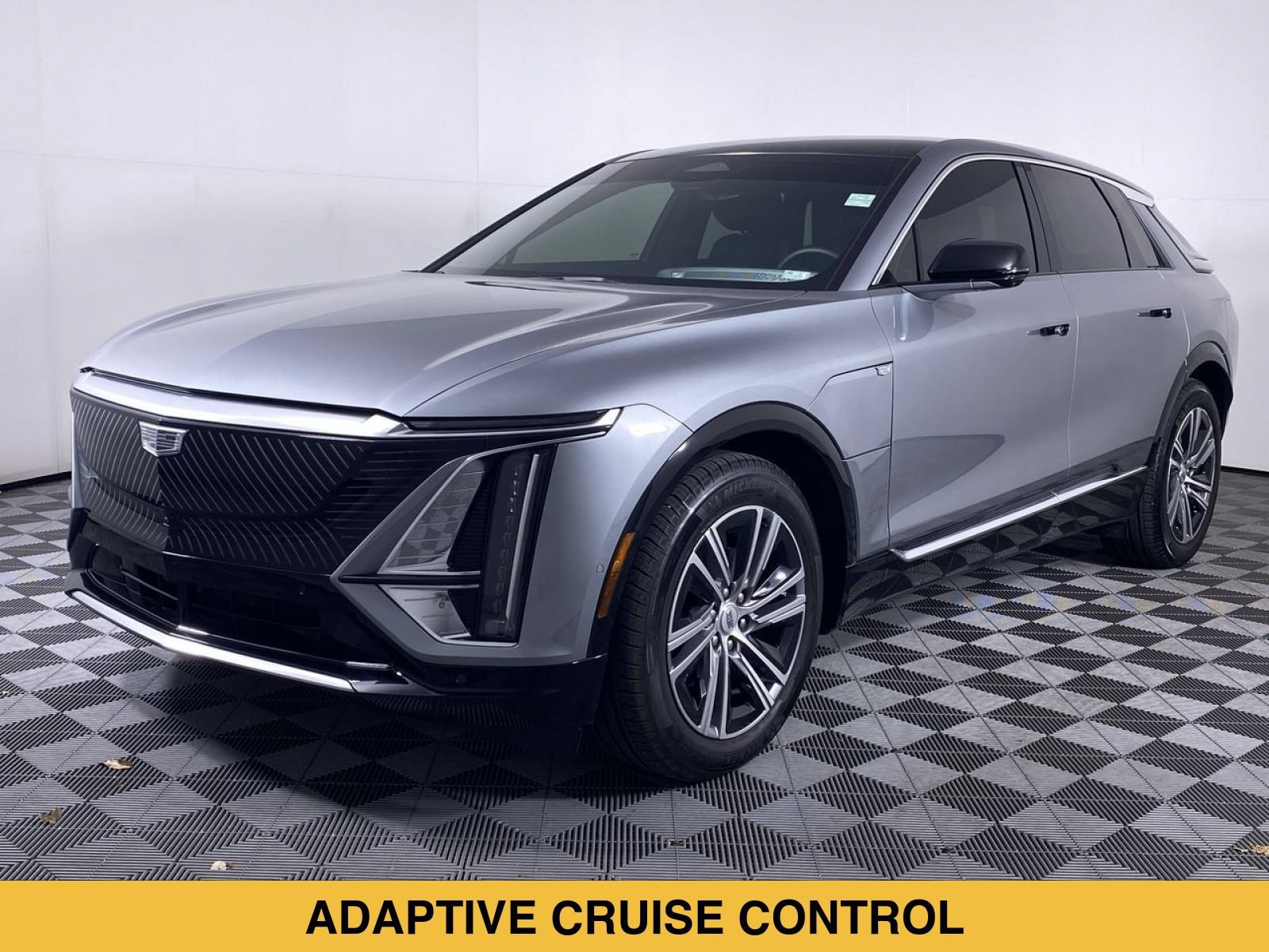 Certified 2024 Cadillac Lyriq Sport AWD/4WD image 17