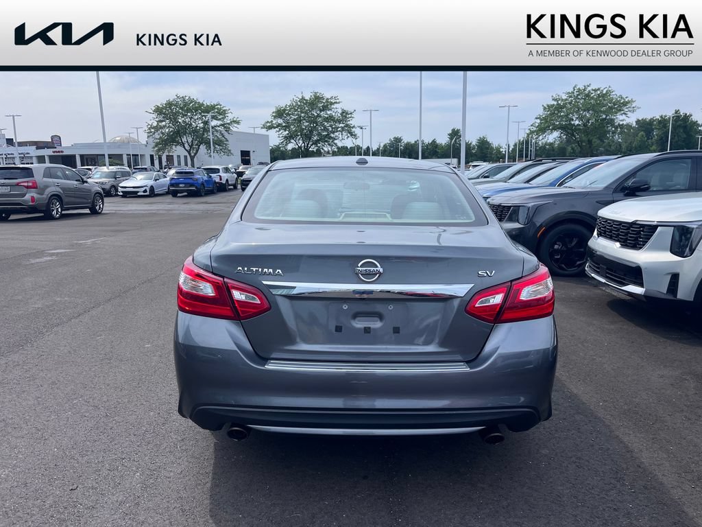 Used 2016 Nissan Altima 2.5 SV FWD image 4