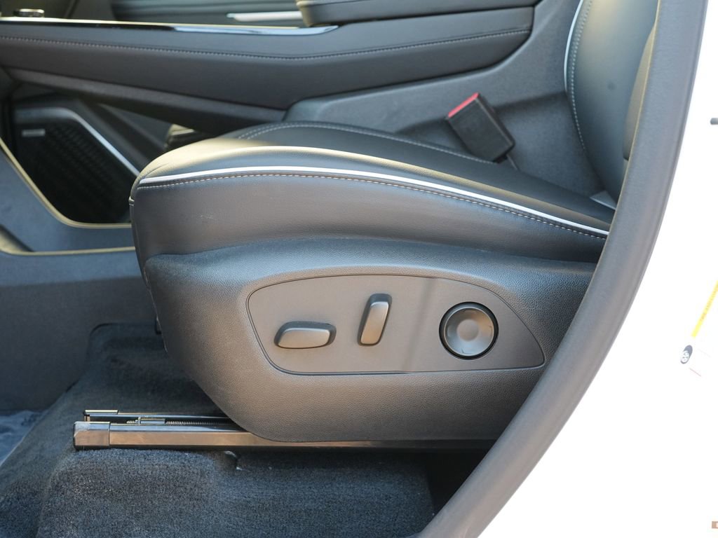 Used 2025 Buick Enclave Preferred image 15