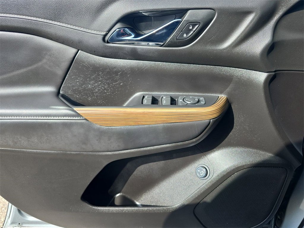 Used 2023 GMC Acadia SLE w/ Driver Convenience Package image 23