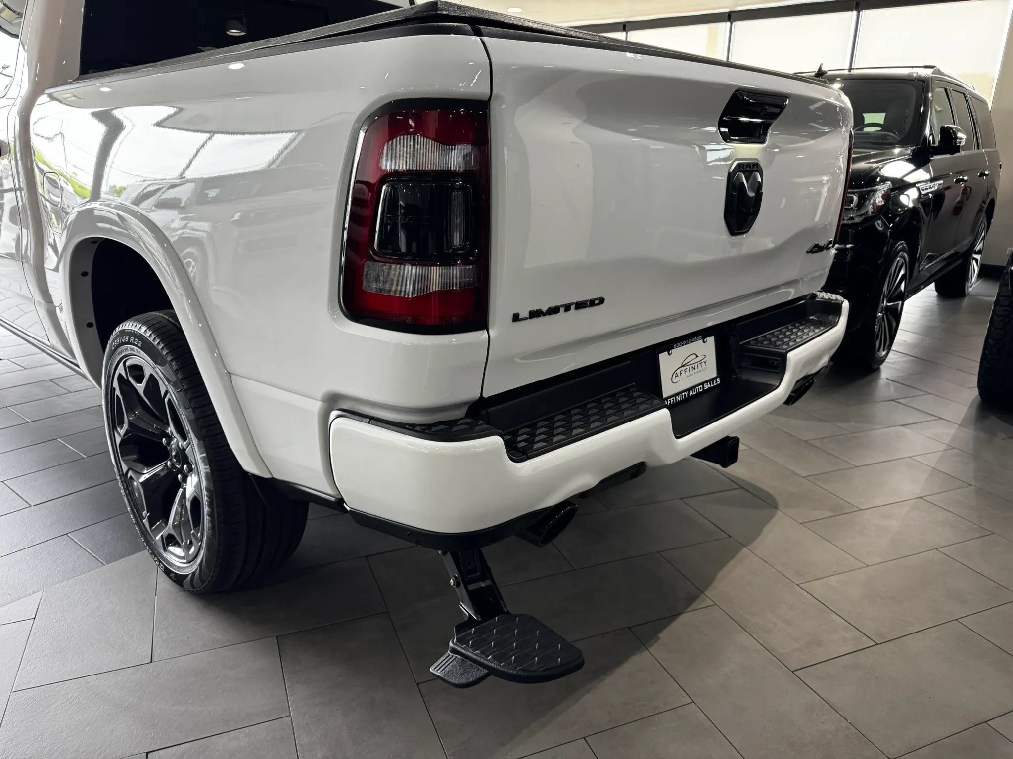 Used 2023 RAM 1500 Limited AWD/4WD image 56