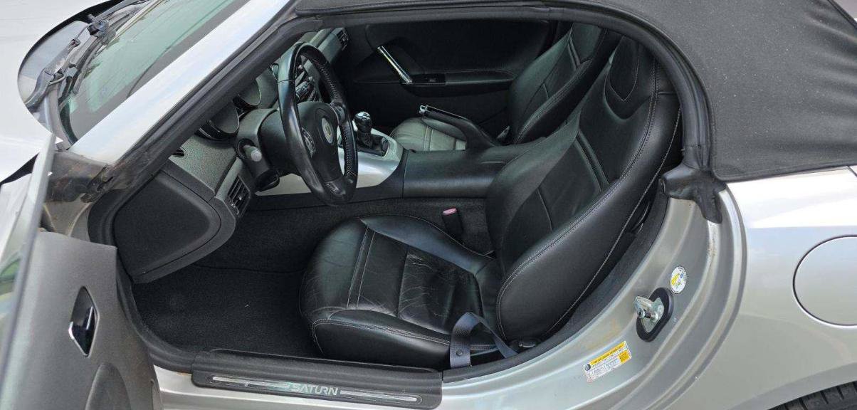 Used 2007 Saturn Sky w/ Premium Trim Pkg RWD image 4