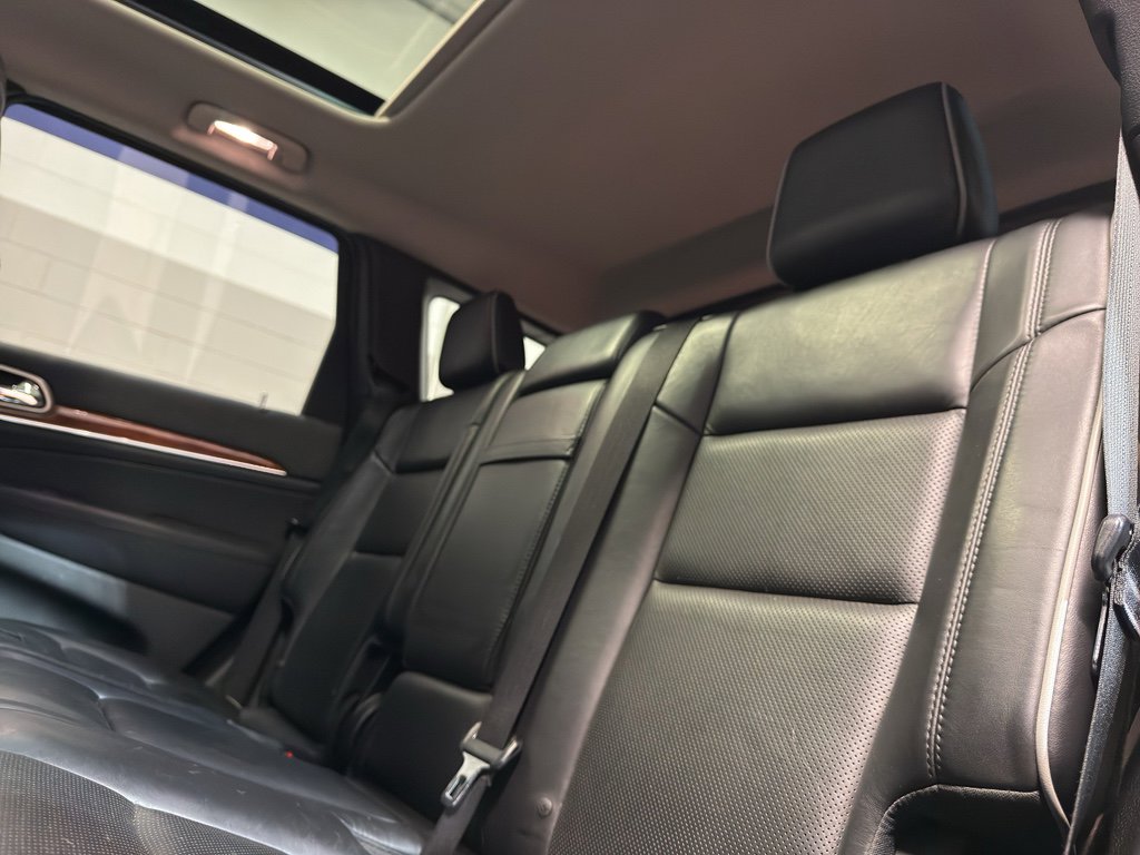 Used 2012 Jeep Grand Cherokee Overland image 30