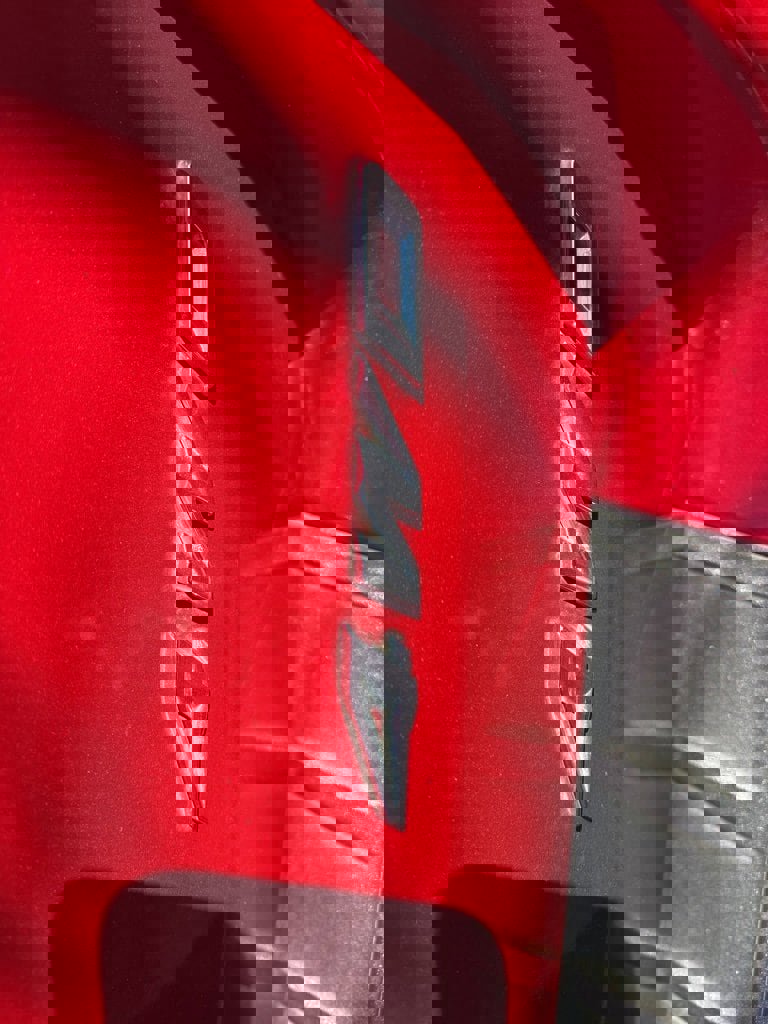 Used 2022 Ford Explorer XLT w/ Equipment Group 202A image 4