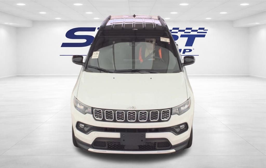 Used 2025 Jeep Compass Limited image 2