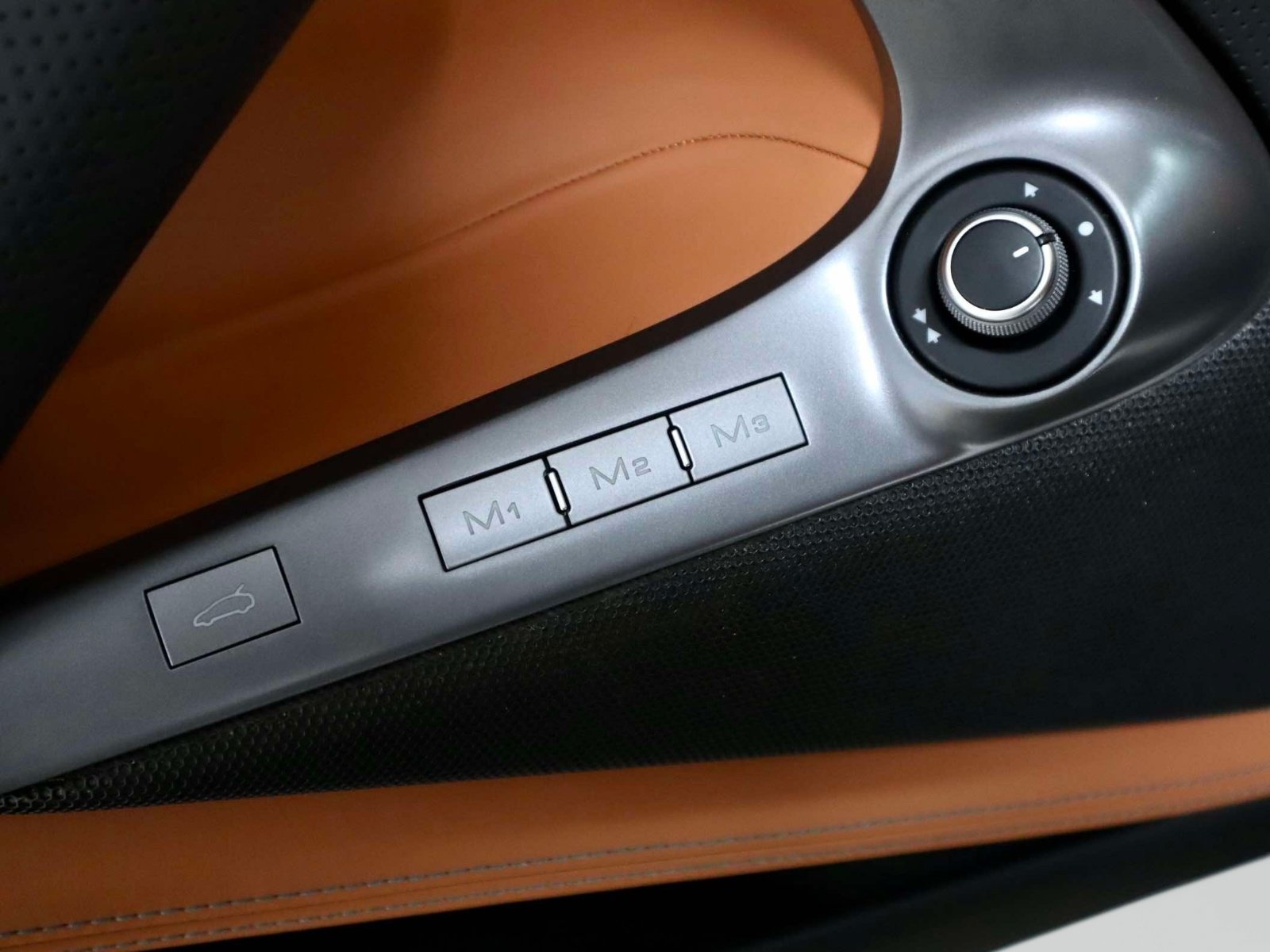Certified 2020 Ferrari 812 Superfast RWD image 18