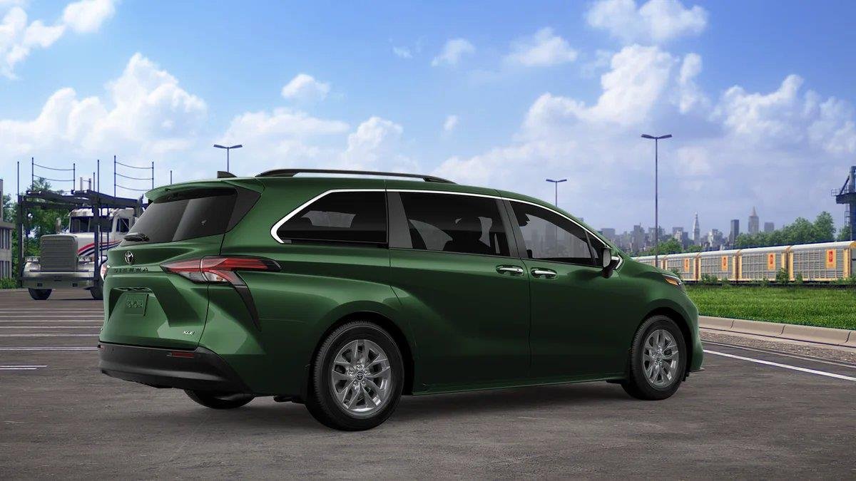 New 2026 Toyota Sienna XLE FWD image 12