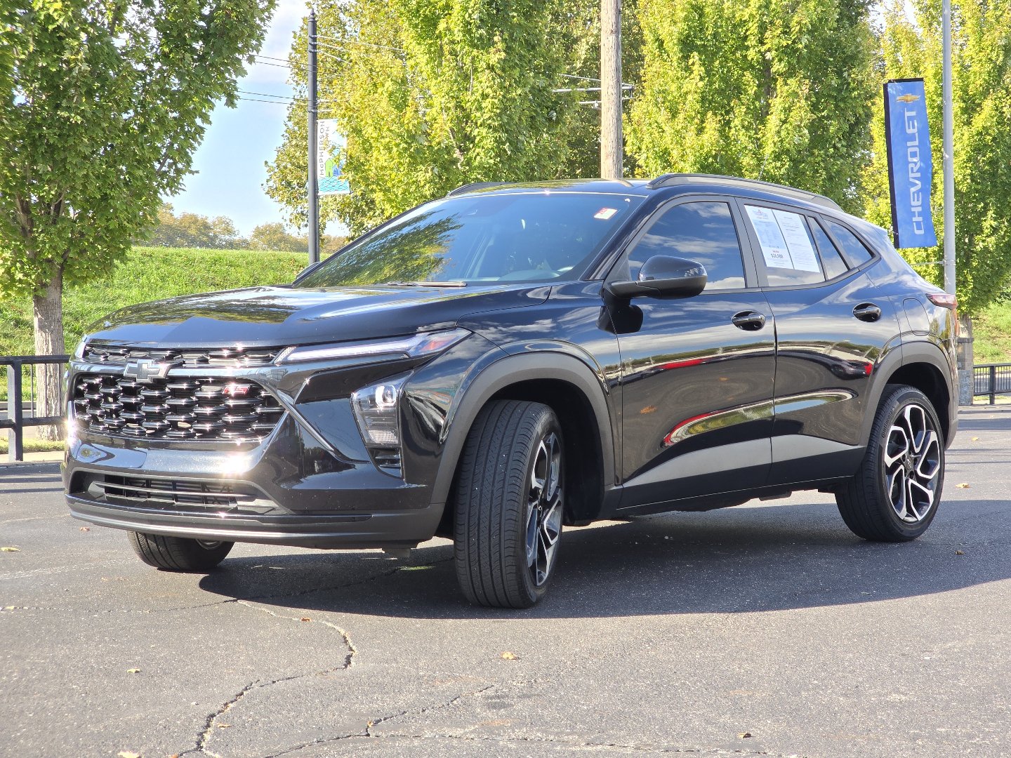 Certified 2024 Chevrolet Trax RS FWD image 18