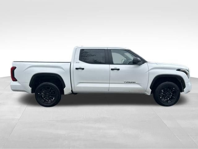 Used 2025 Toyota Tundra SR5 AWD/4WD image 6