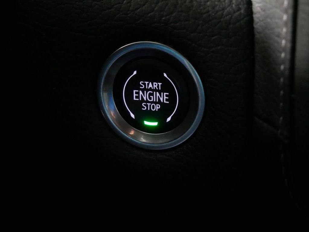 Used 2024 GMC Yukon Denali w/ Advanced Technology Package AWD/4WD image 26