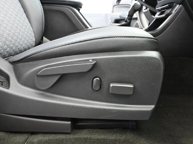 Used 2018 Chevrolet Colorado Z71 AWD/4WD image 36